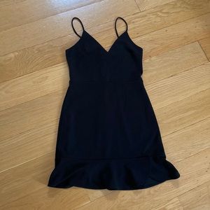 Express Woman’s classic black dress s/p